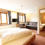 Adler Hotel Warth (Vorarlberg)