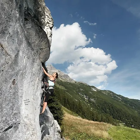 Adler 3* Warth (Vorarlberg)