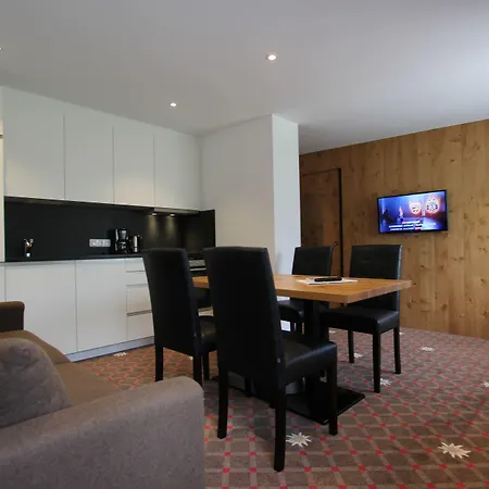 מלון Adler ווארת