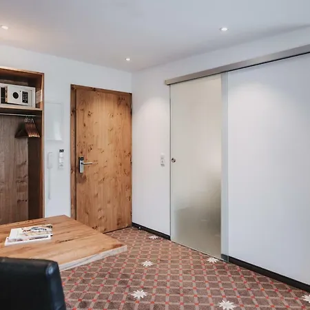 Adler 3* Warth (Vorarlberg)